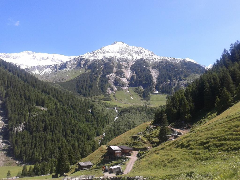 Апартаменты Studio Hochzillertal Mit Sauna & E-Ladestation Рид-им-Циллерталь Номер фото
